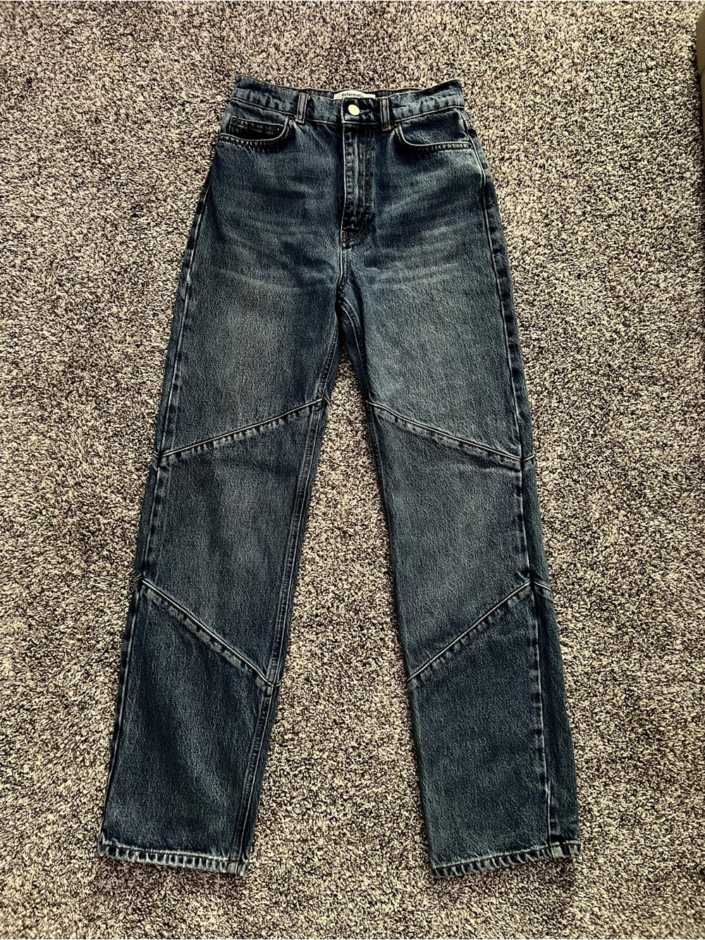 Reformation Indigo Wash High-Rise Jeans
Made in Turkey